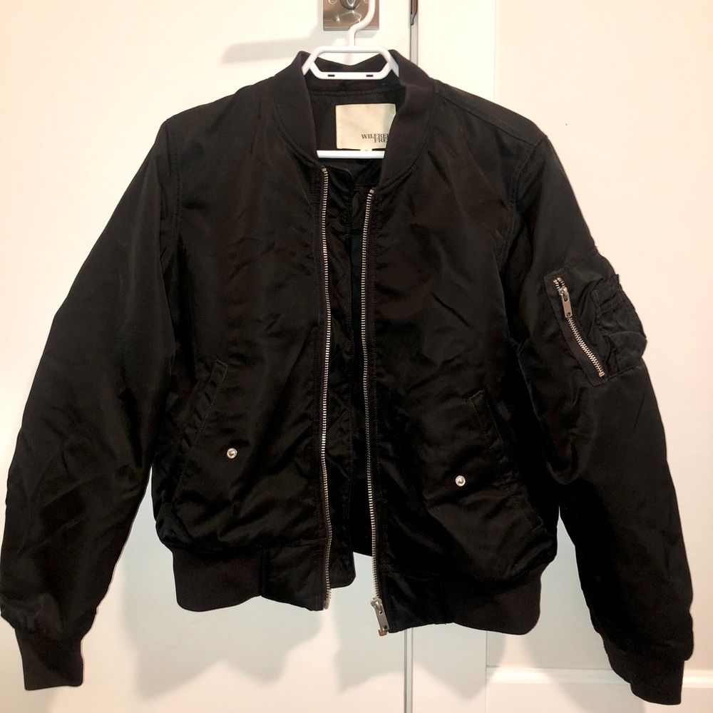 Aritzia Wilfred Black Bomber Jacket